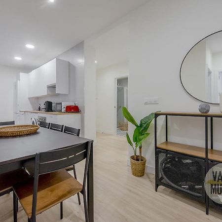 Spacious New Apartment Para 7 En La Plaza De Tirso De Molina Мадрид Екстериор снимка
