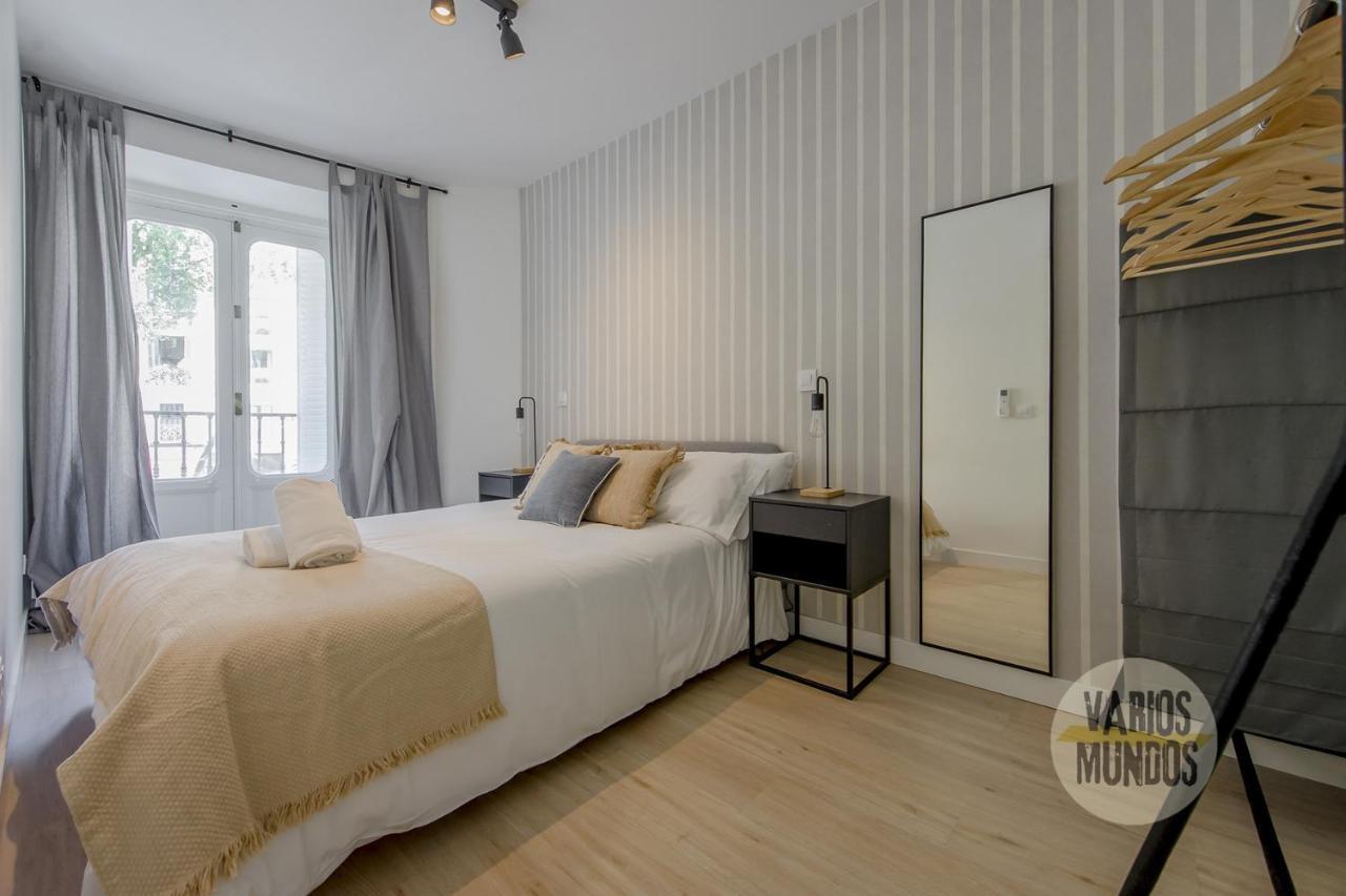 Spacious New Apartment Para 7 En La Plaza De Tirso De Molina Мадрид Екстериор снимка