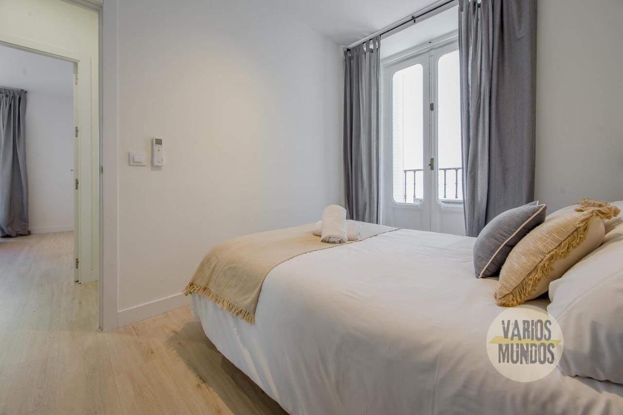 Spacious New Apartment Para 7 En La Plaza De Tirso De Molina Мадрид Екстериор снимка