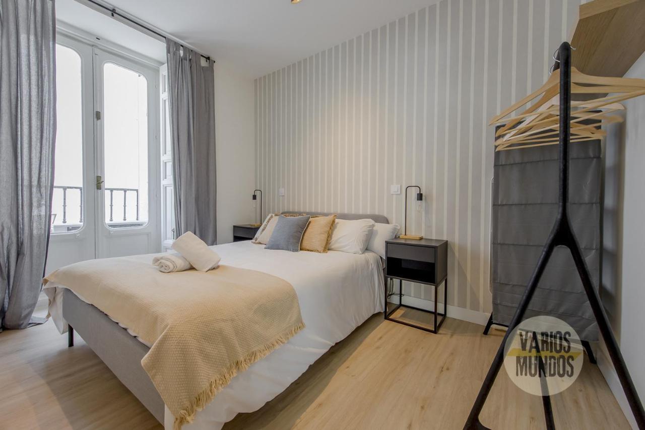 Spacious New Apartment Para 7 En La Plaza De Tirso De Molina Мадрид Екстериор снимка